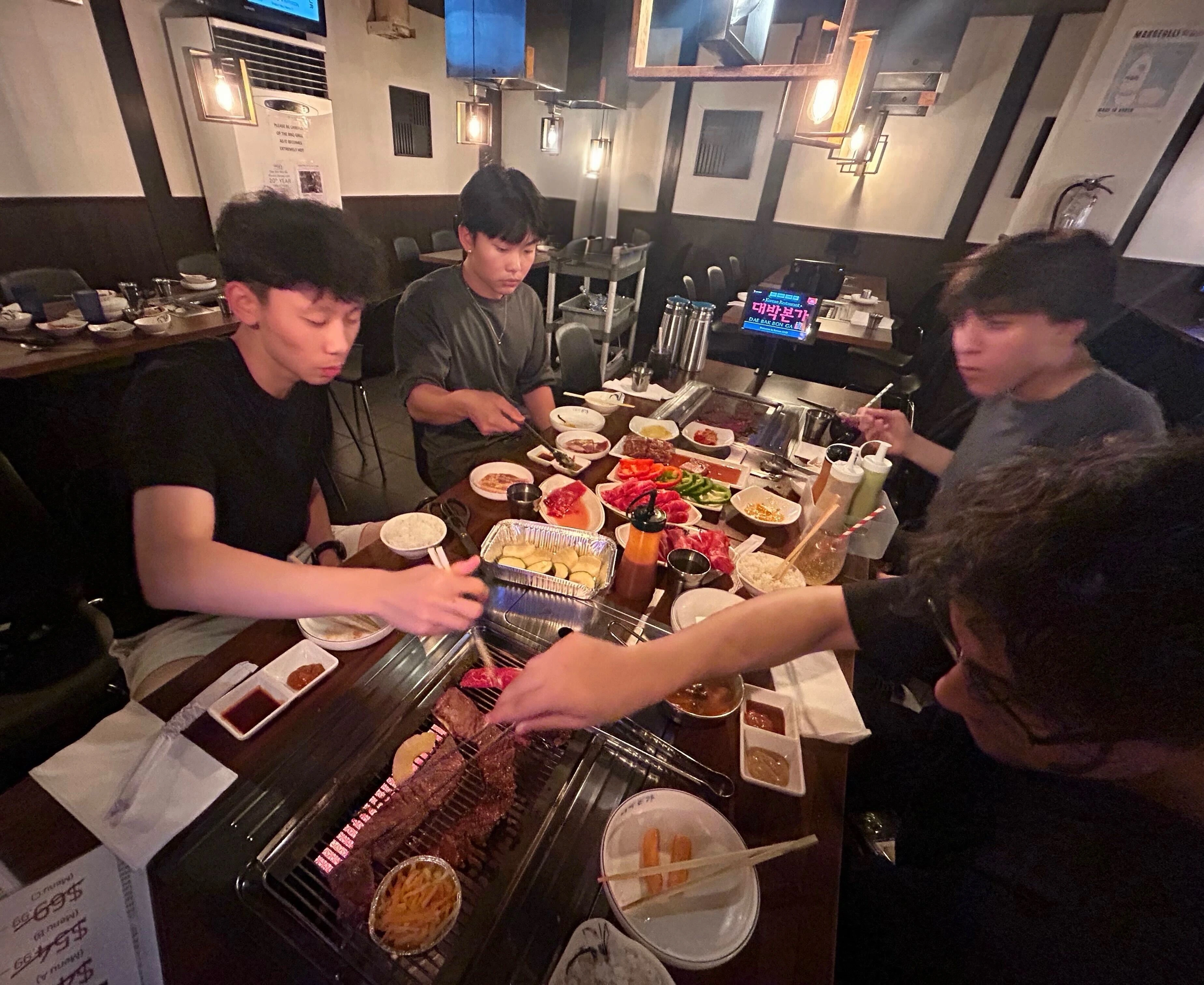Eating 🍖